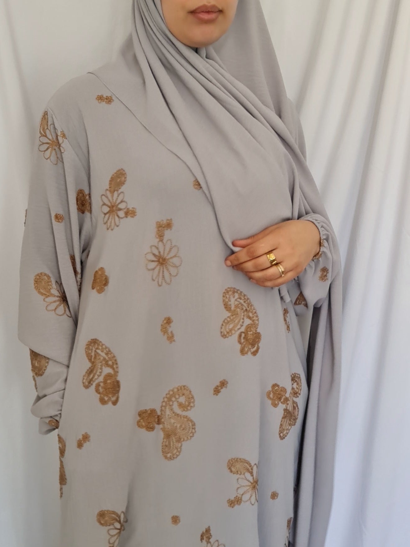 Abaya Paisley