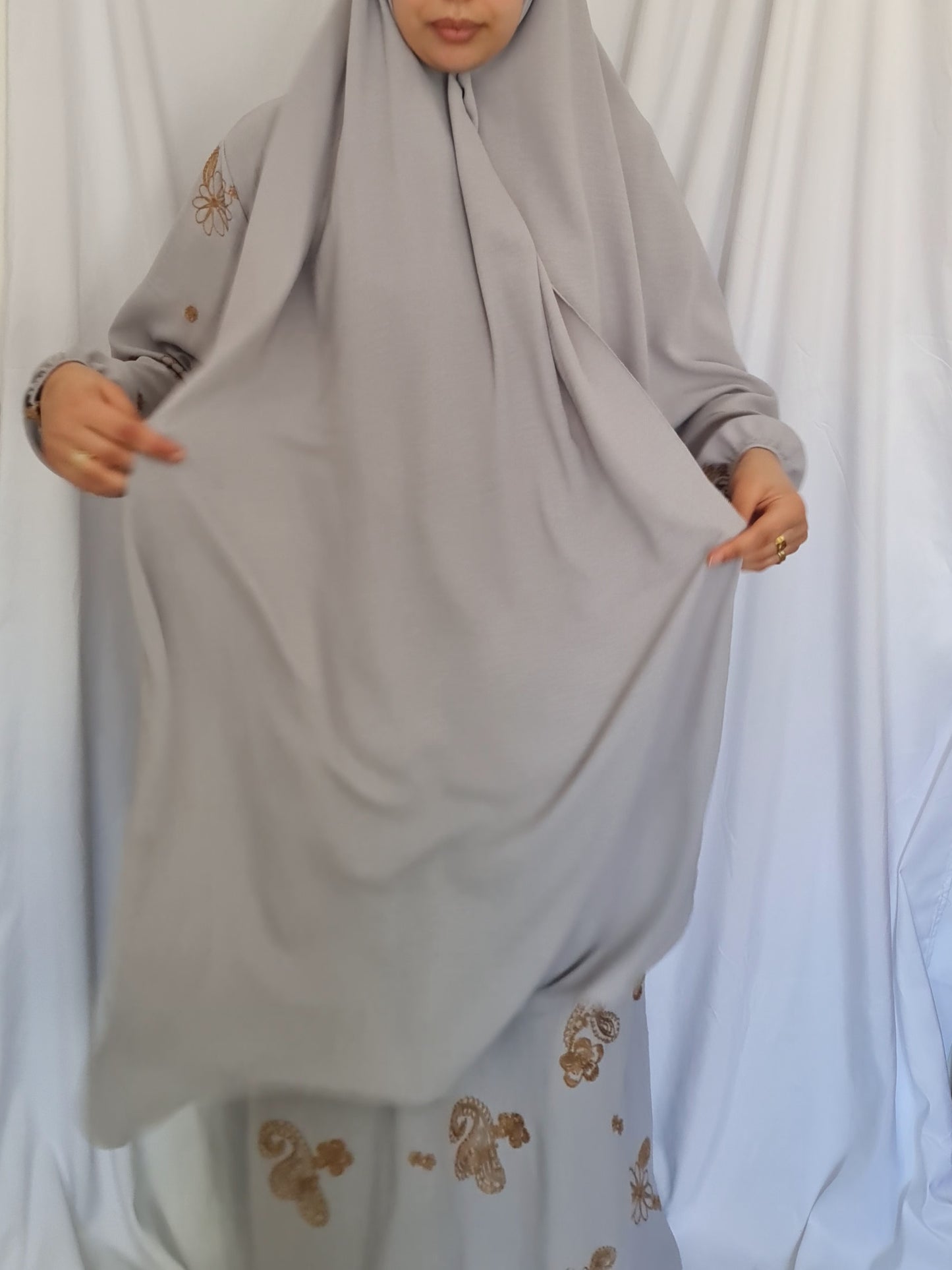 Abaya Paisley