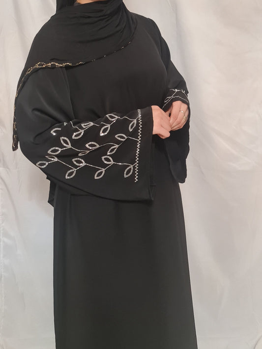 Abaya flores en las mangas